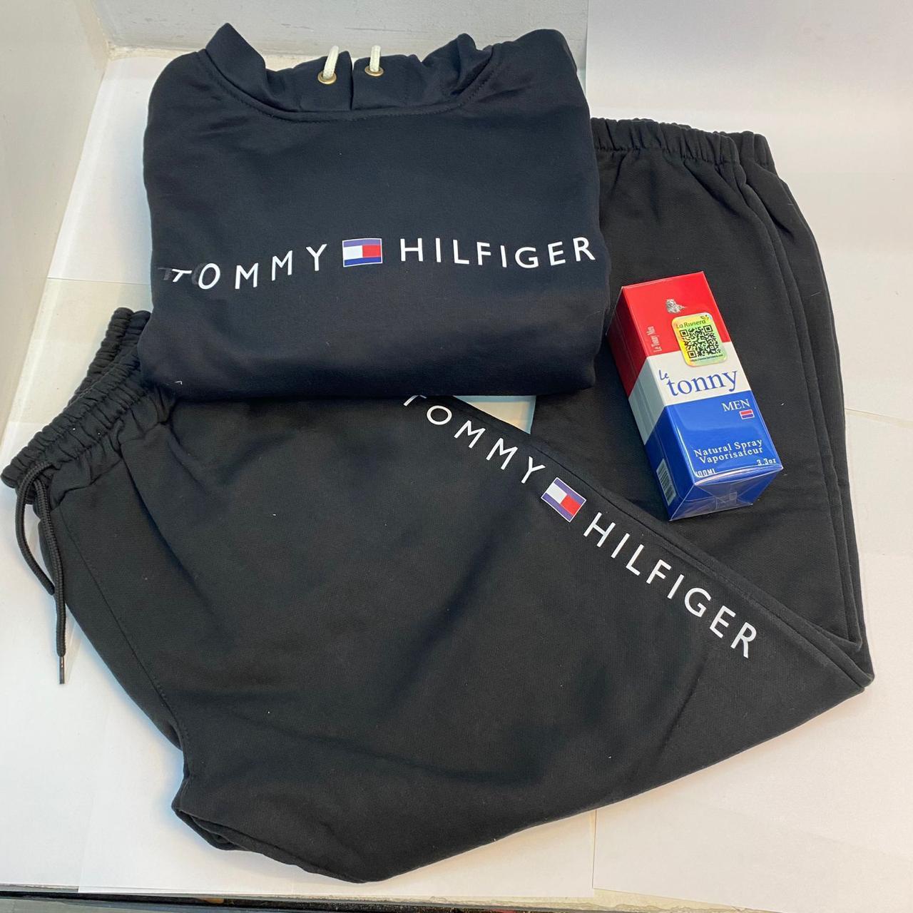 CONJUNTO TOMMY + PERFUME