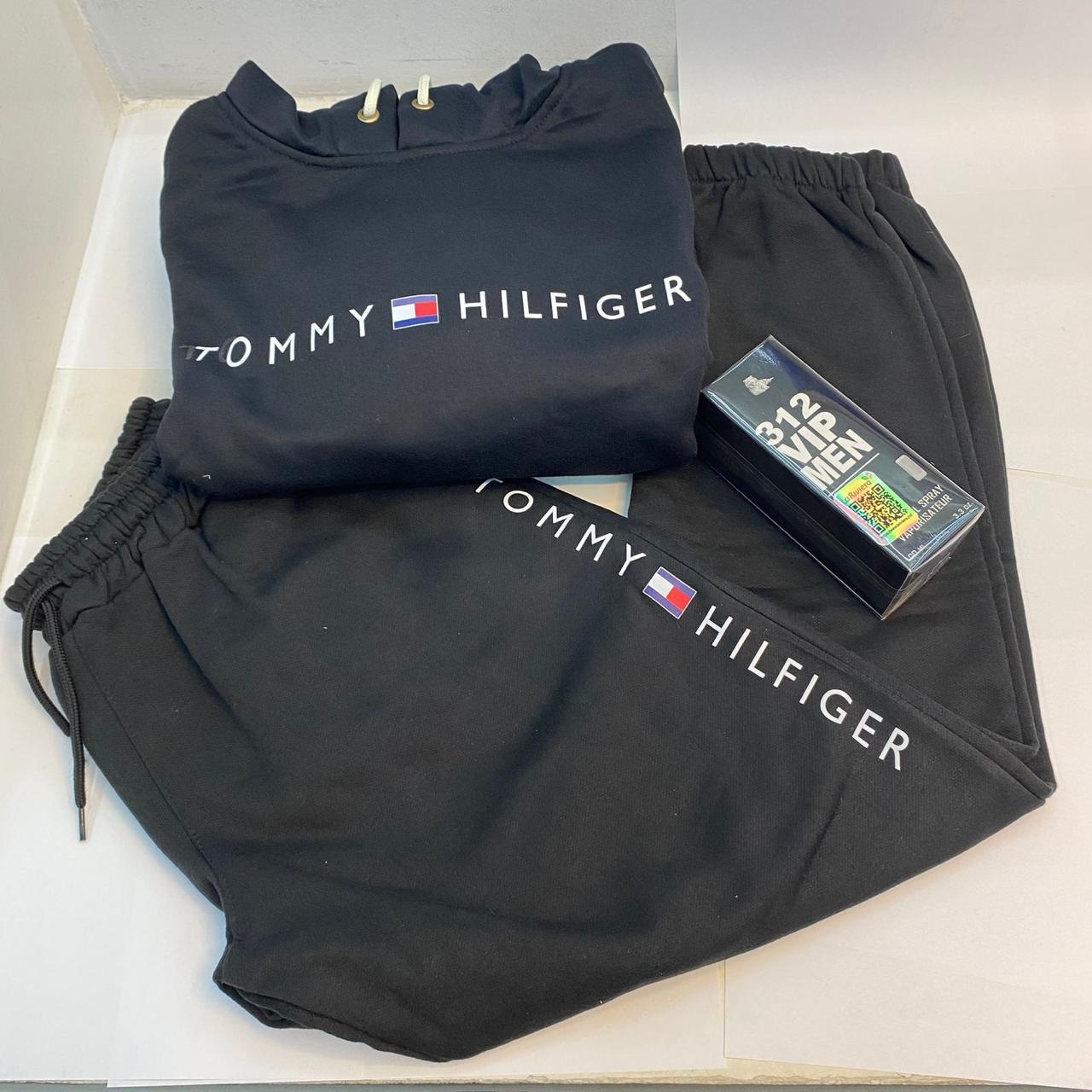 CONJUNTO TOMMY + PERFUME